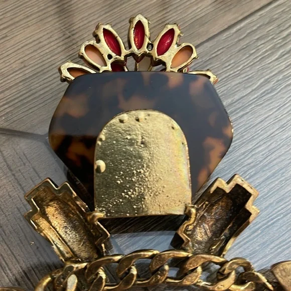 Simple Addiction Antique Gold Statement Necklace - Picture 10 of 16